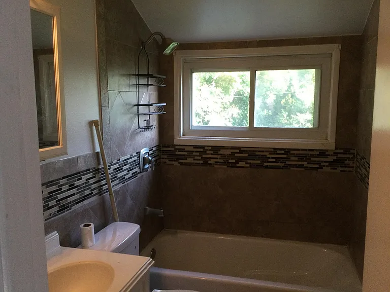 80 Upland Rd — Photo 9