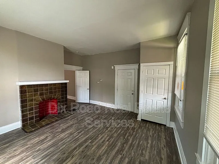 545 Rockdale Ave #1 — Photo 5