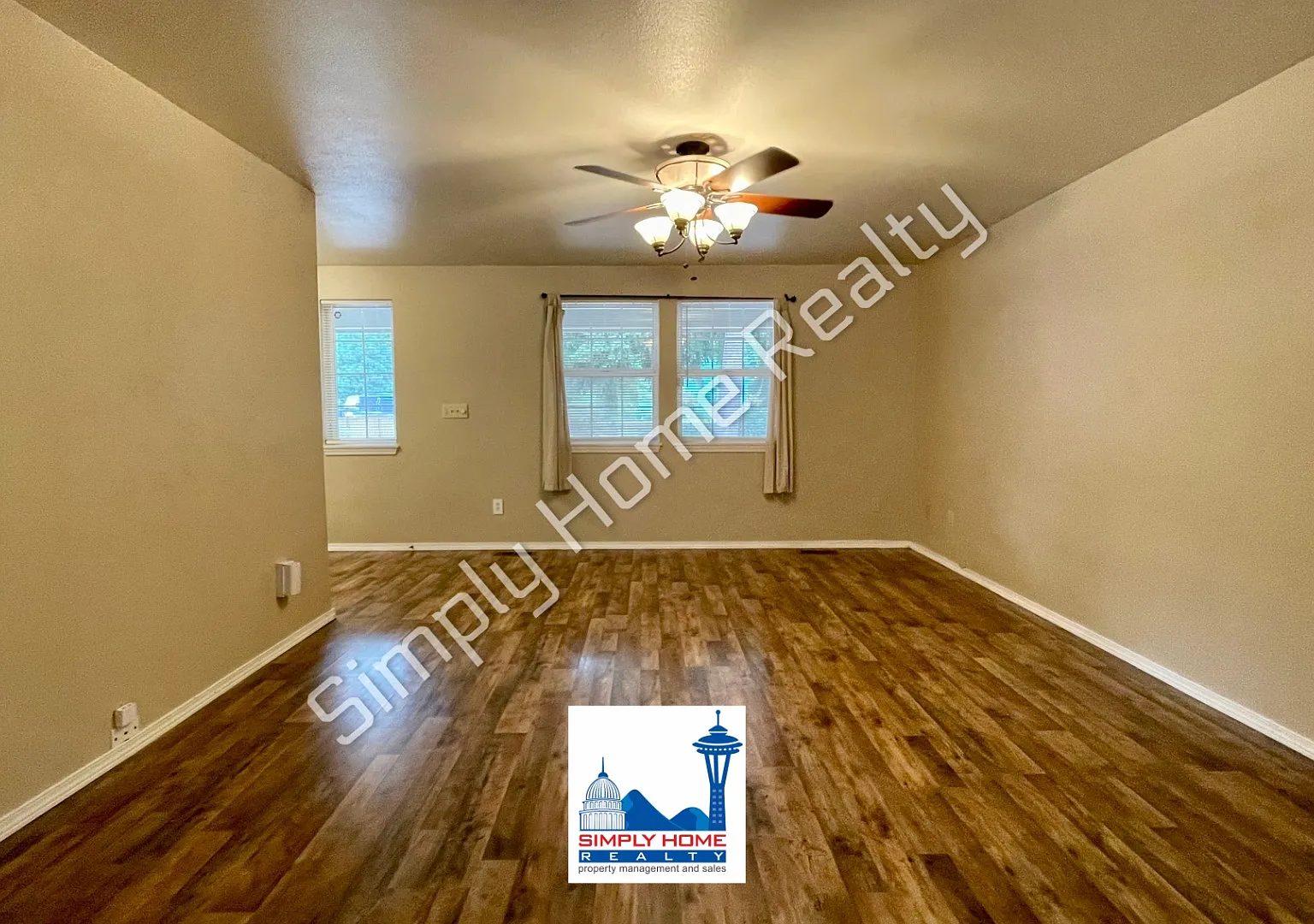 Lakeside Living in Yelm: Bright 3-Bed with Fenced Yard, Deck & Garage — Photo 3
