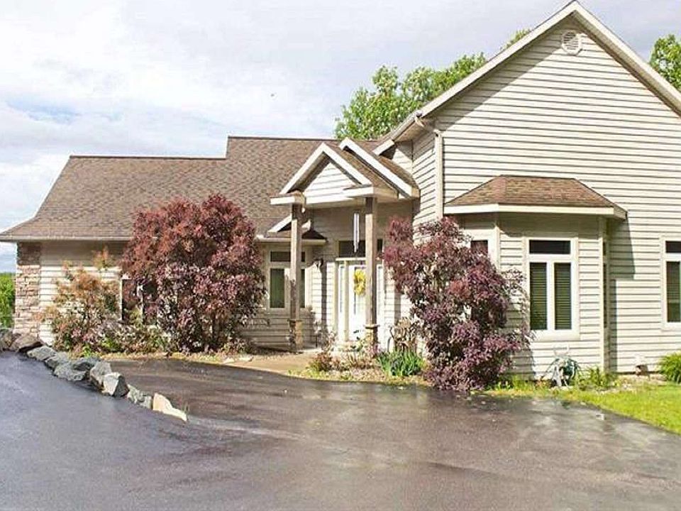 1st image of 226412 Kingbird Ave
