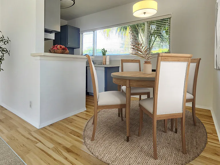 11676 Chenault Street — Photo 5