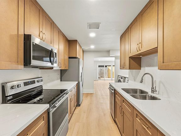 4th image of 13194 Trail Hollow Dr #3194