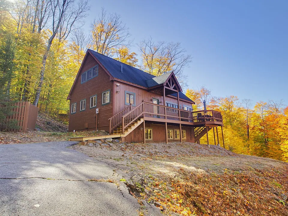 157 Summit Dr
