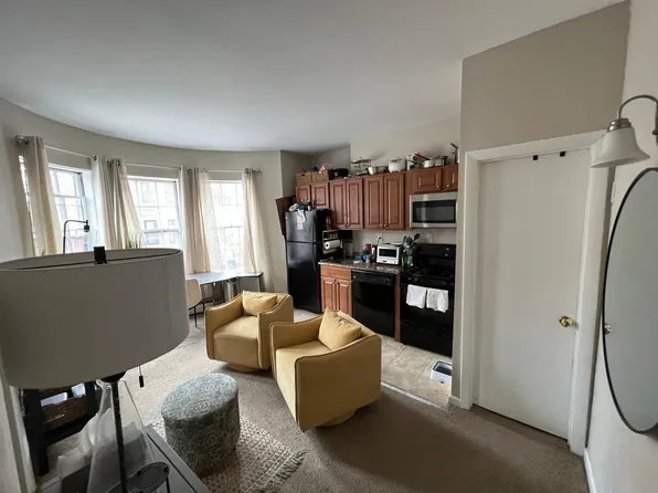 96 Saint Botolph St APT 8, Boston, MA 02116