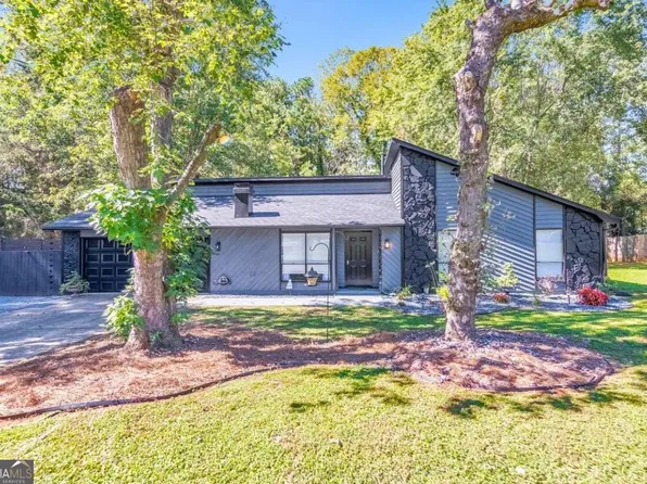4712 Jamerson Forest Cir, Marietta, GA 30066