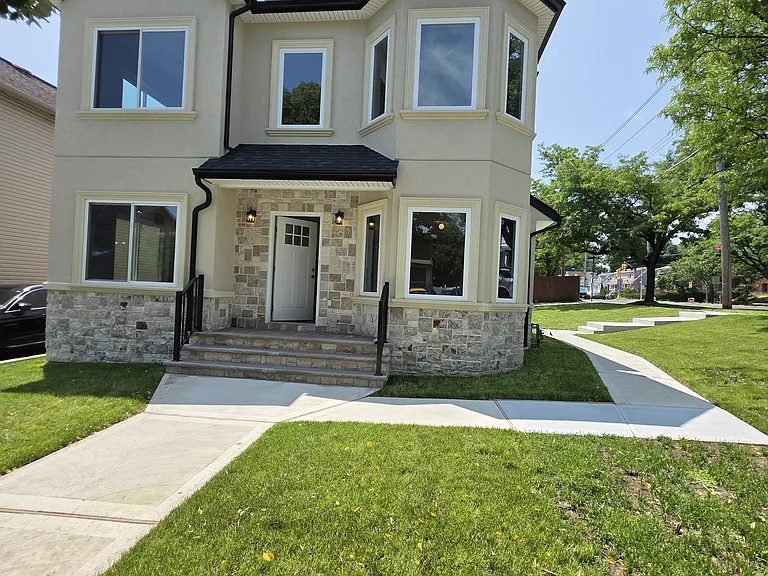 McKee Ave — Photo 3