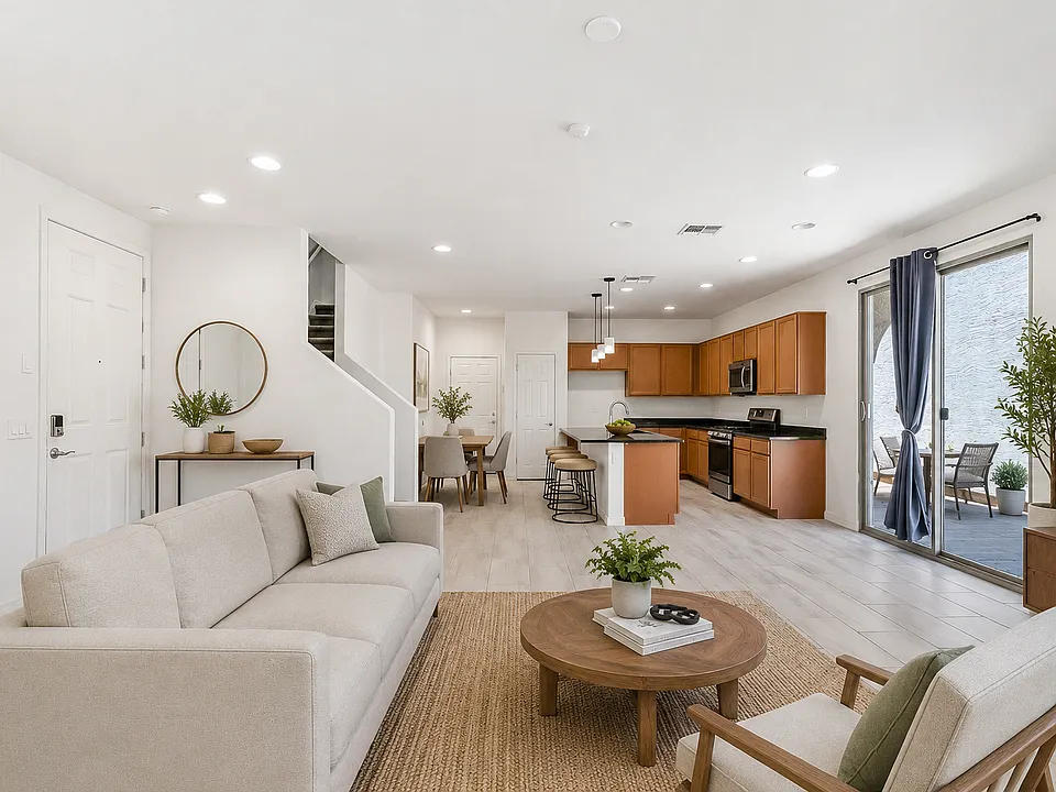 5818 W Encinas Ln