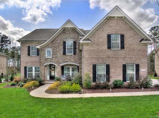 1728 Cavaillon Dr, Waxhaw, NC 28173