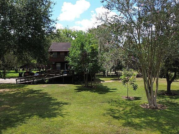 5th image of 36711 Custer Rd