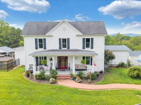 1150 Drewrys Hill Rd, Vinton, VA 24179