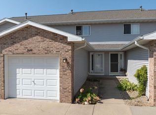 2670 Pheasant Ridge Ct, Marion, IA 52302