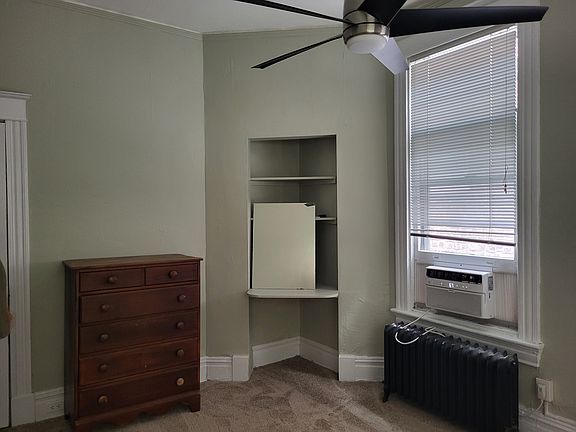 3rd image of 2323 W Grace St #4