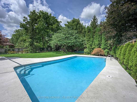 5th image of 10 Northcrest Dr