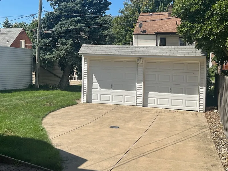 3 bed, 1130 sqft, $1,595 — Photo 2