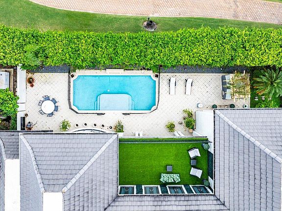 4th image of 7172 Valencia Drive