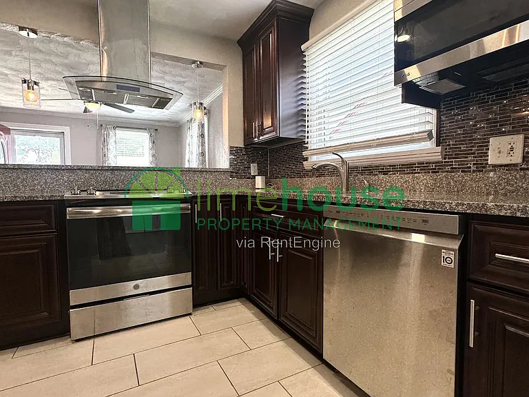 809 Cambridge Ave — Photo 7