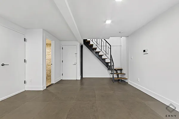 Rented by ERNY LLC | media 29