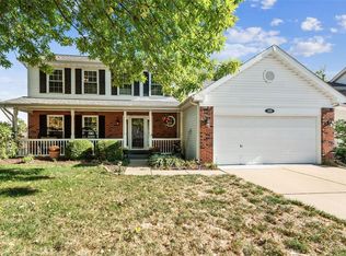 939 Palm Bay Dr, Ballwin, MO 63021