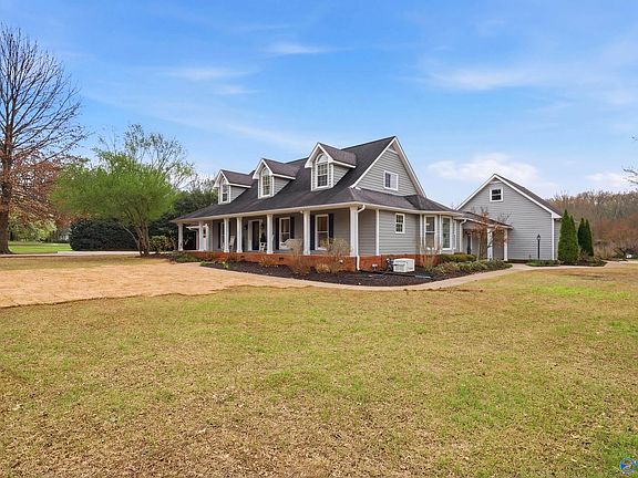 2nd image of 119 Matt Phillips Rd NW