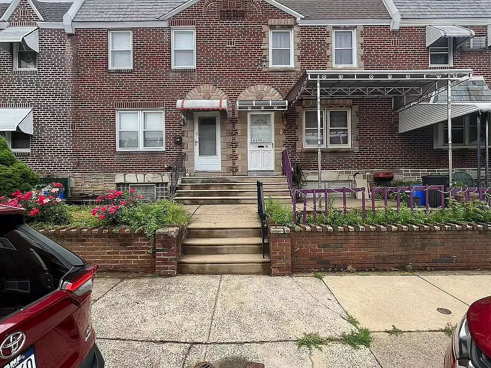 1st image of 665X Tackawanna St