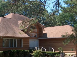 40 Station Rd, Westhampton, NY 11977