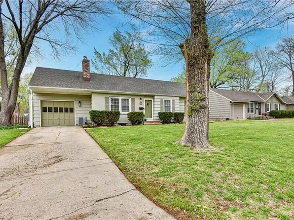 7920 W 92nd Pl, Overland Park, KS 66212