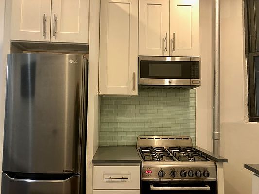 2nd image of 280 W 118th St #1
