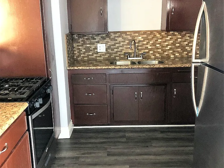 850 S Rosemead Blvd #5 — Photo 4