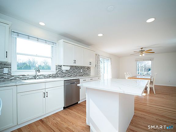 2nd image of 81 Old Stratfield Road