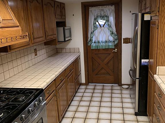 5th image of 12016 N 66th St
