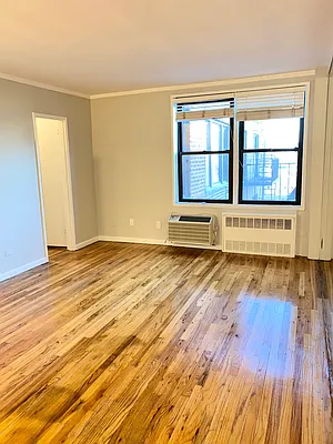 Rented by Chana Ofek, LREB | media 16