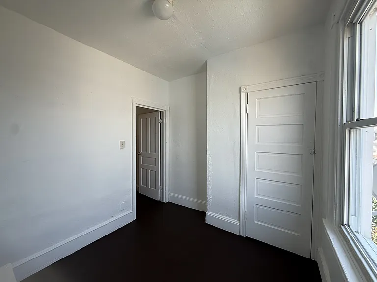 1524 S Dover St — Photo 11