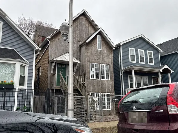 2962 W Nelson St, Chicago, IL 60618