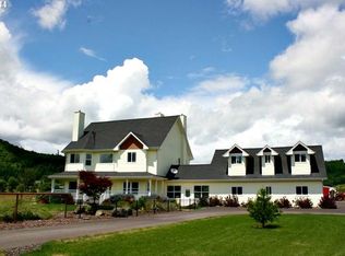 942 Scotts Valley Rd, Yoncalla, OR 97499