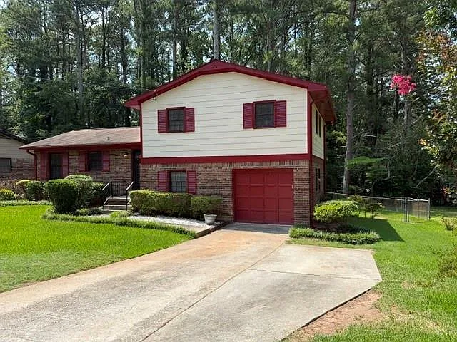 3 bed, 2.0 bath, 1406 sqft, $1,850 — Photo 2