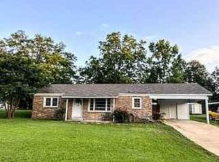 362 Clark Cir, West Point, MS 39773