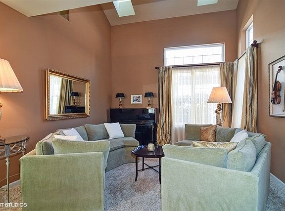 3rd image of 1611 Fairfax Ln