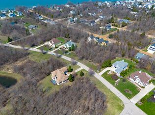 Highfield Beach Dr #5, South Haven, MI 49090