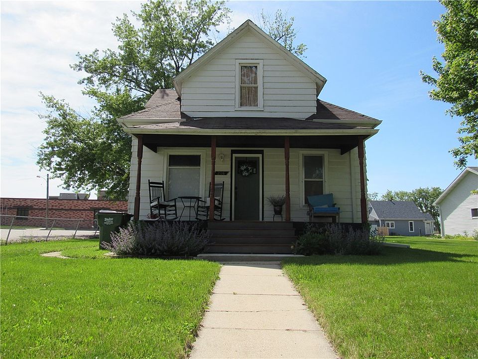 2nd image of 206 S Maple Ave