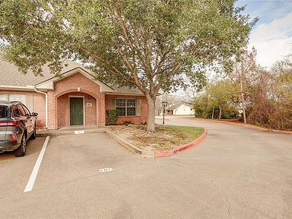 4th image of 1702 Deacon Dr APT 101