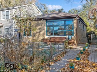 323 Darrow Ave, Evanston, IL 60202