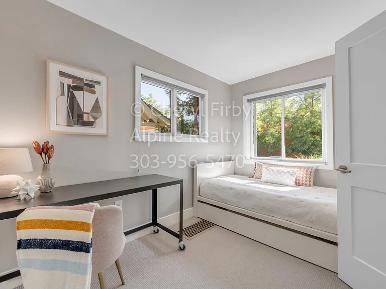 2447 6th St — Photo 30