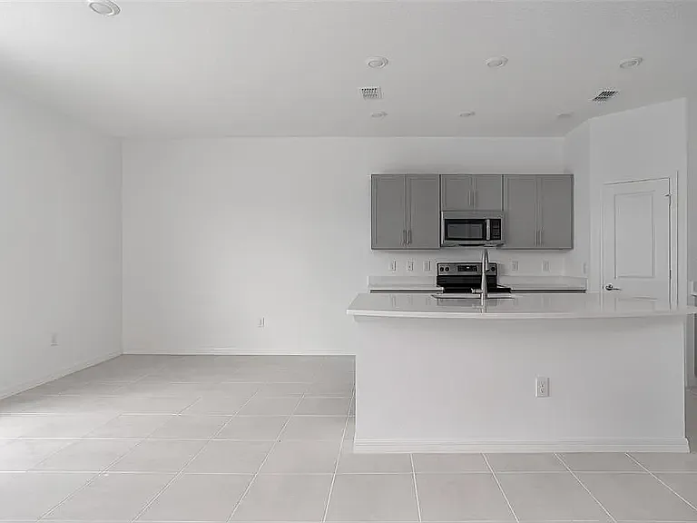 11787 Glenside Ter — Photo 2