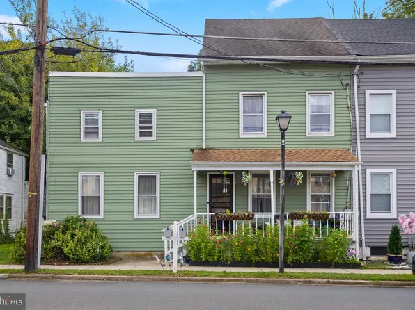 222 Washington St, Fieldsboro, NJ 08505