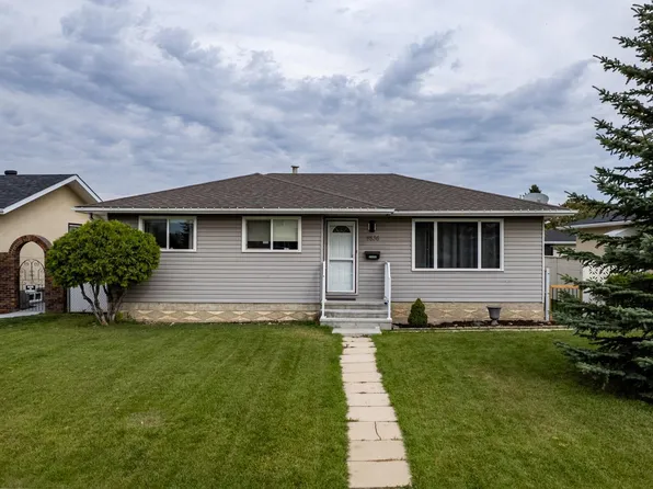 8836 150th Ave NW, Edmonton, AB T5E 2N5