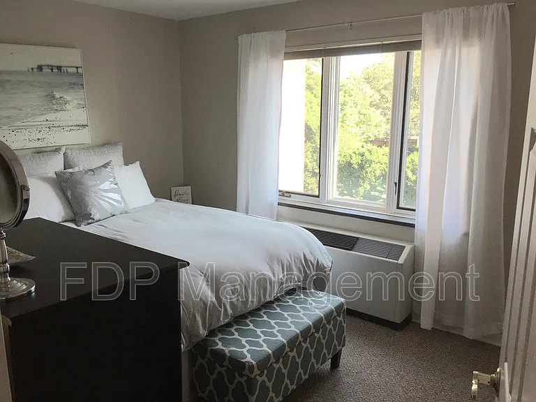 660 East Ave #306 — Photo 4