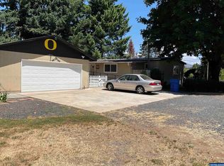 845 5th St, Lyons, OR 97358
