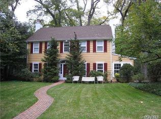 6 Mirrielees Cir, Great Neck, NY 11021