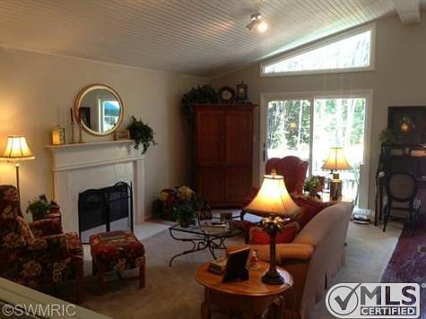 4th image of 9575 Pere Marquette Dr #275