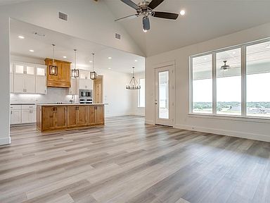 1040 Agnes N, Springtown, TX 76082 | Zillow